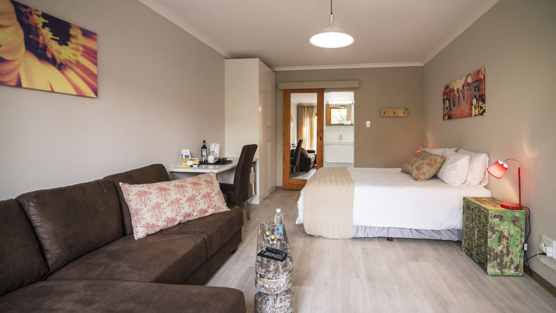 Organic Stay Guesthouse Swakopmund Exterior photo